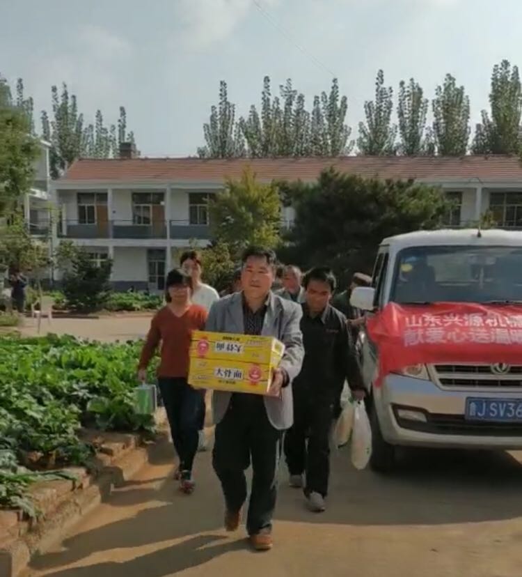 山東興源機(jī)械有限公司|起重機(jī)|行車|山東興源機(jī)械|單梁起重機(jī)|電動(dòng)葫蘆|起重配件|m.chuckssewandvac.com|xyqzj|xyqzj.com|興源起重機(jī)|興源|起重機(jī)行車|起重設(shè)備|起重機(jī)械